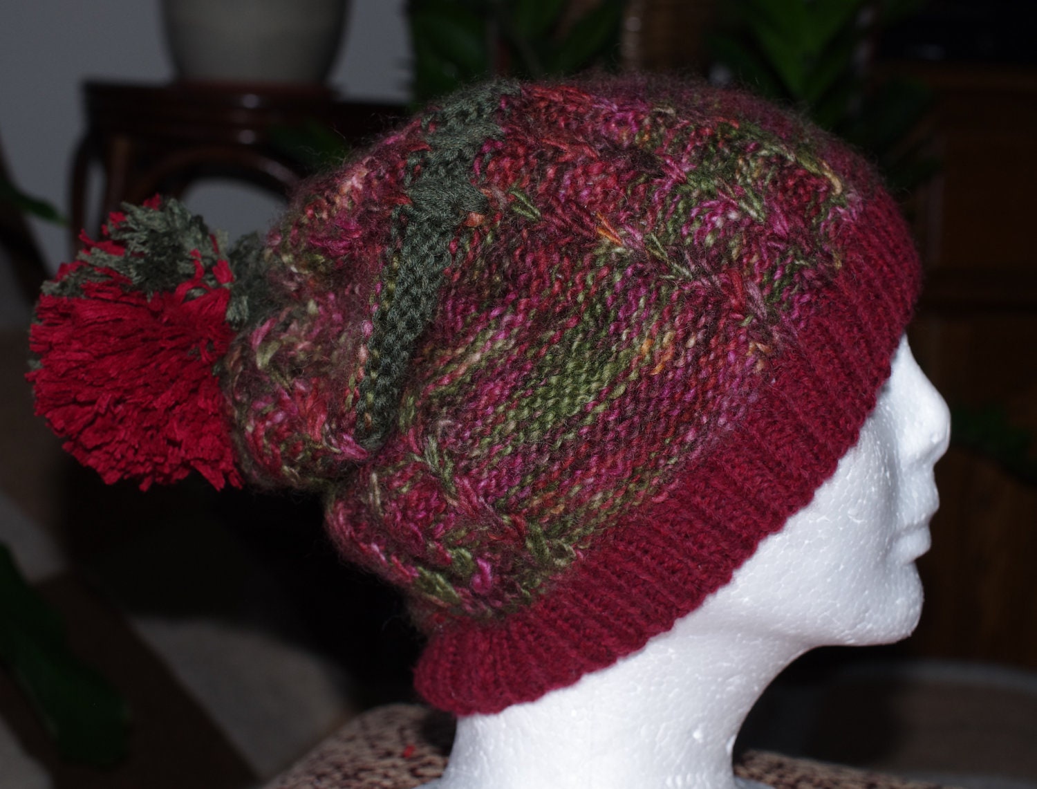 Colorful red,green 100% wool  hat with pom pom for men or women