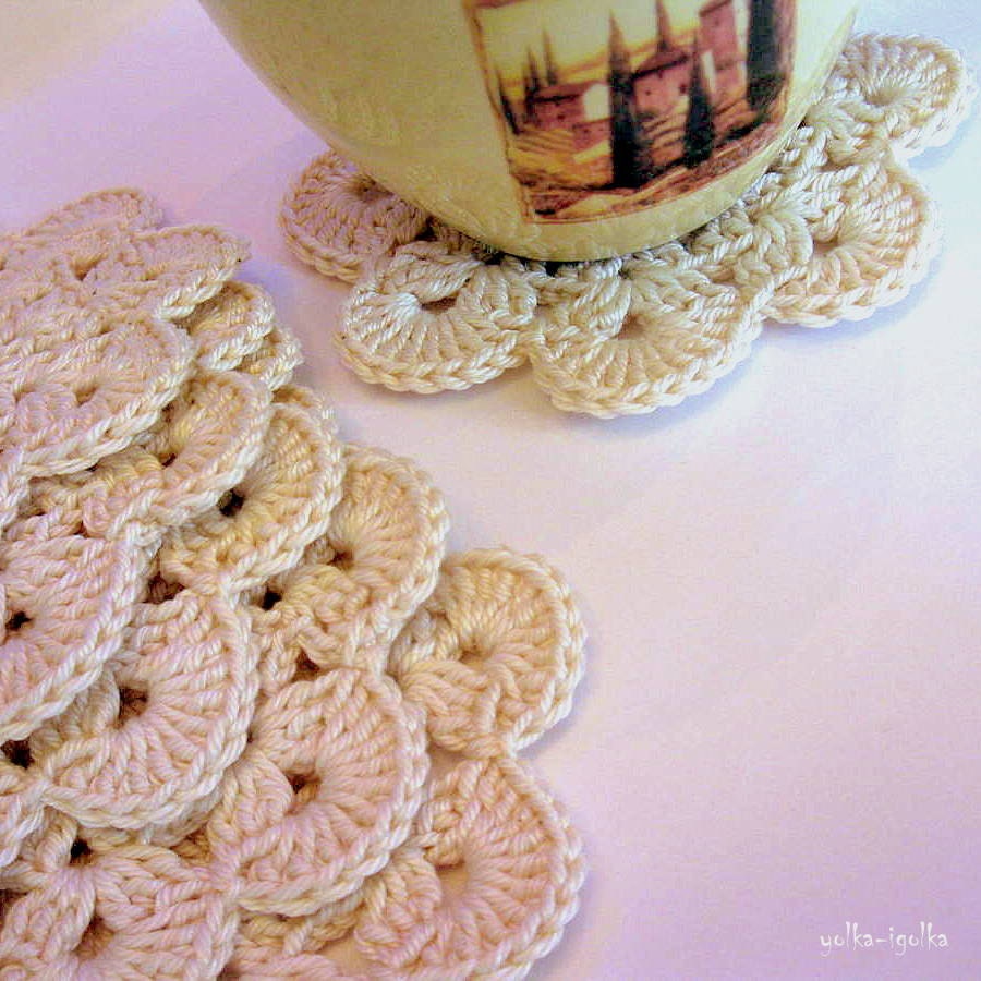 Crochet Coasters. Set of 6 pcs. Milky color. Placemat doilies.