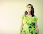 1950s Green Poppy Print Dress / 50s Cotton Sundress / Shades of Green / Green Floral Print /  Size Small
