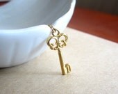 SALE - Victorian Gold Key Necklace - minimalist jewelry, dainty jewelry, delicate necklace