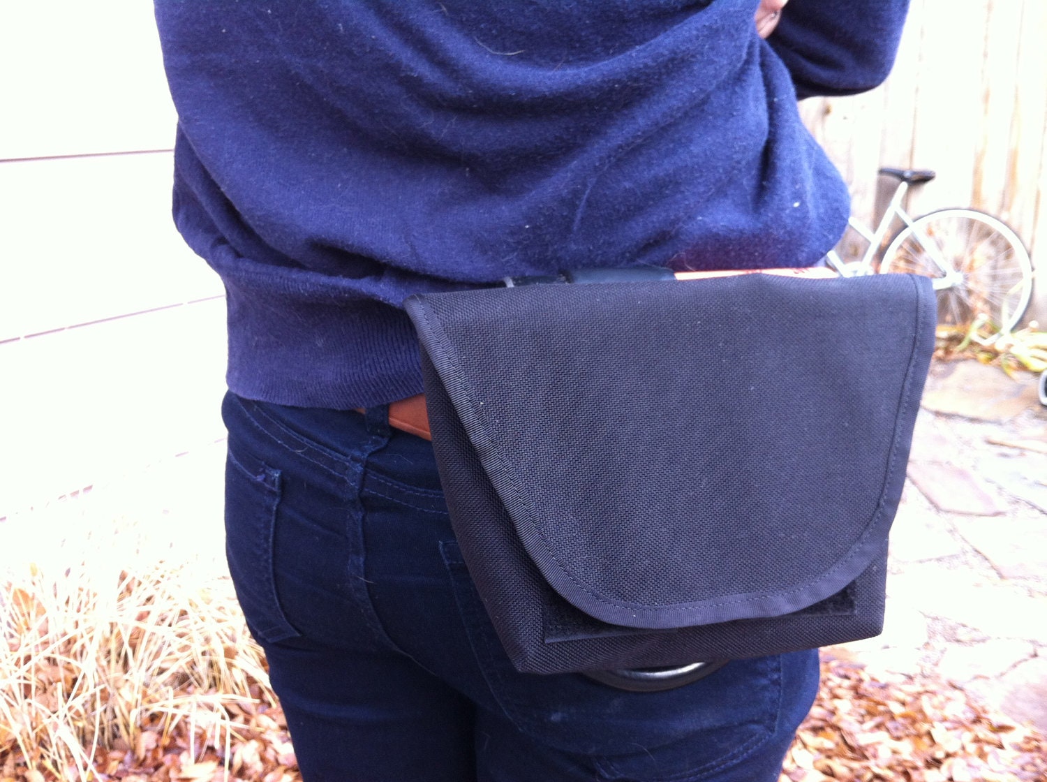 Hip Pouch with Bicycle U-Lock Holster - Black