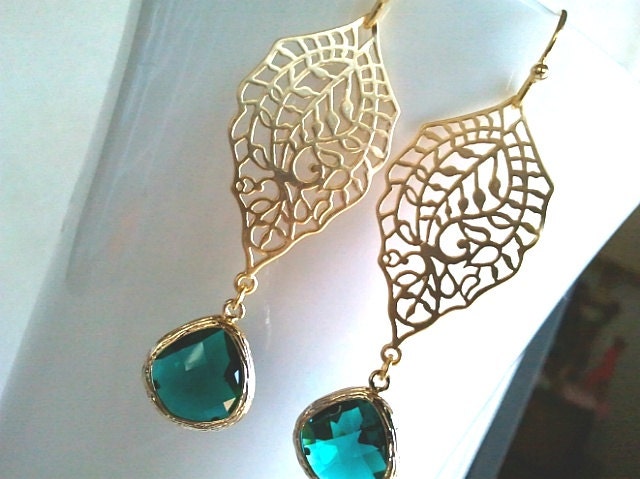 Paisley Gold with Emerald Earrings  ,Drop, Dangle, Glass Earrings, bridesmaid gifts,Gemstone, Wedding jewelry