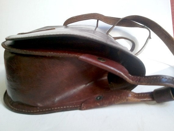 french vintage leather besace MESSENGER SATCHEL