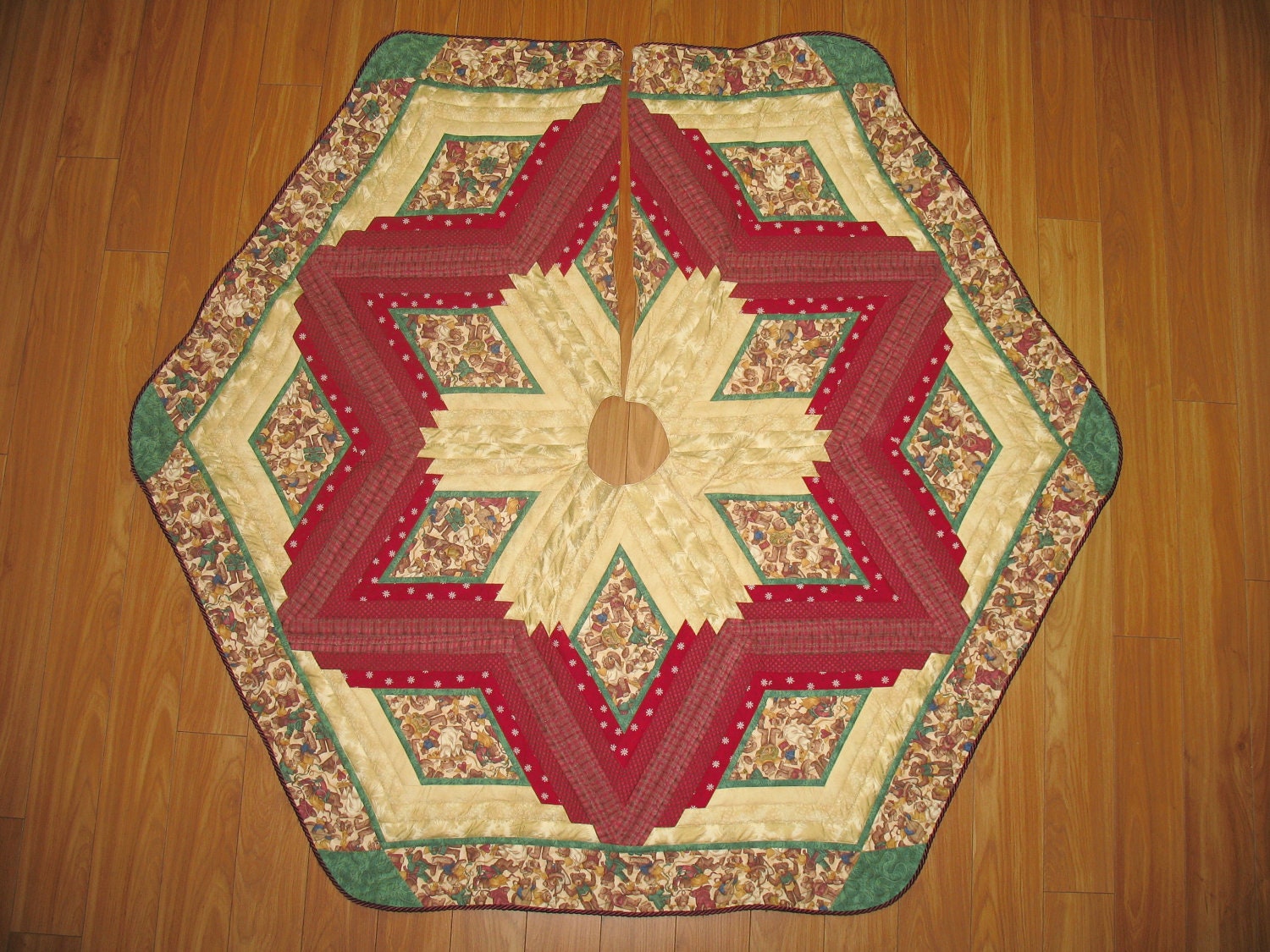 Christmas Tree Skirt Quilt  -  Joyful Angels  -  103