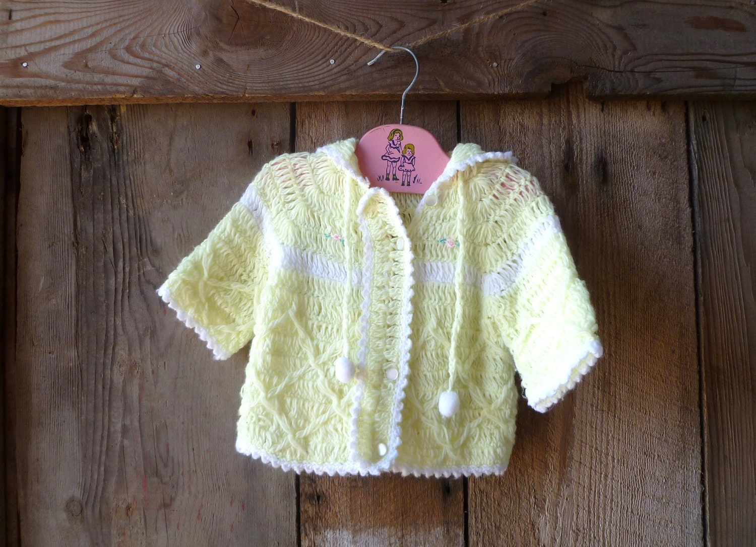 baby sweater, cardigan // vintage 70s yellow & white baby cardigan // size 6-12 months - farmhousevoguekids