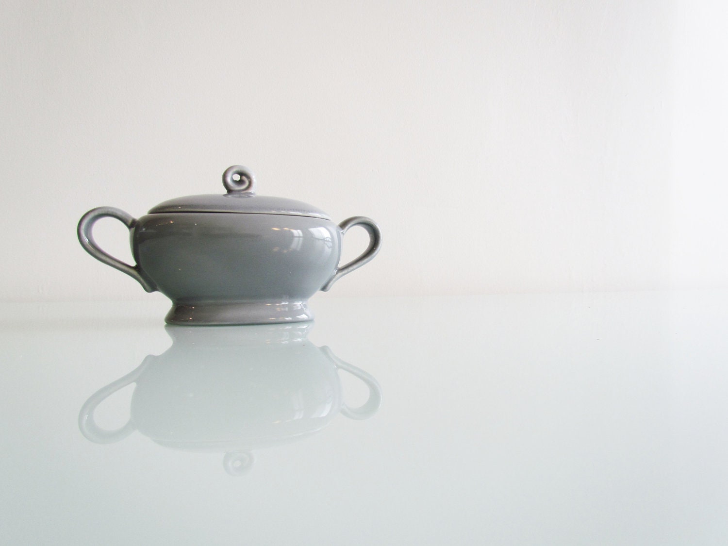 Vintage Gray-Blue Sugar Bowl with Lid - GyldanPineapple