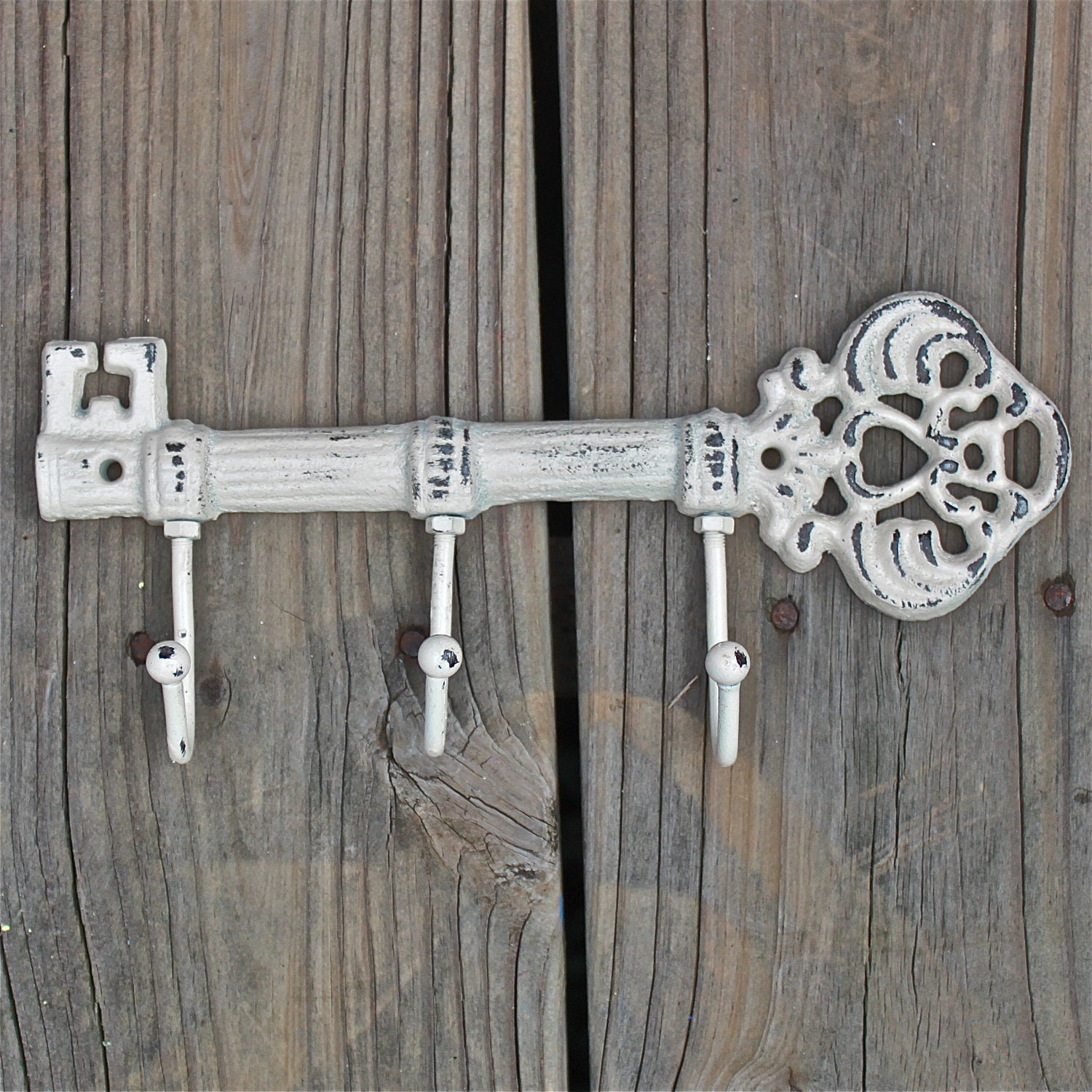 Cast Iron Ivory Key Hook Wall Hanger/ White Skeleton Key Rack/ Fun Elegant Wall Decor/ Cottage Shabby Chic / Painted Distressed Metal Holder - AquaXpressions