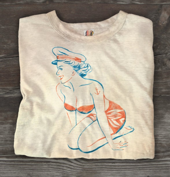 painted pin up tee
