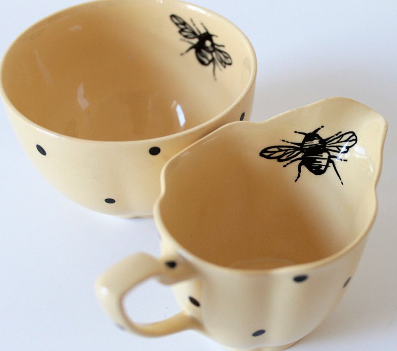 Queen Bee milk jug and sugar bowl set