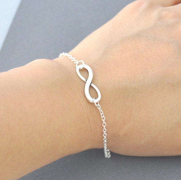 Silver Infinity Bracelet, everyday Jewelry, infinity Jewelry, everlasting lover, enternity, gift for BFF