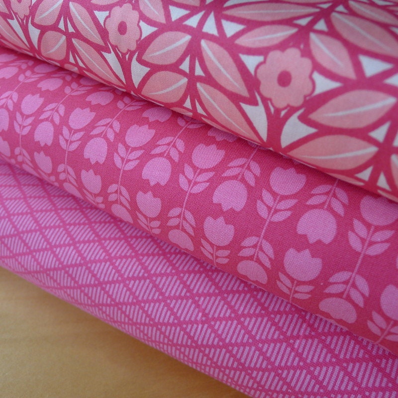 Fuchsia Flowers Trio - FAT Quarter Bundle - (3) Pieces