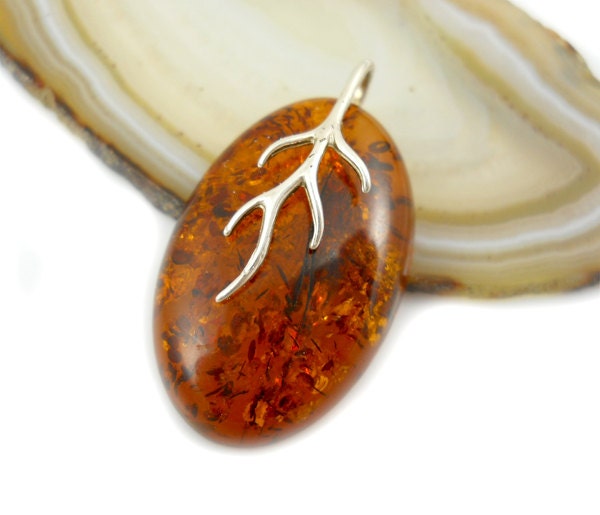 Natural Baltic amber pendant - 30x18mm - Unique