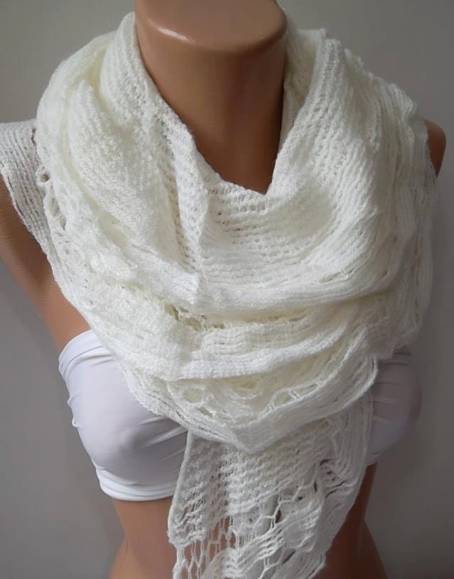 NEW Gorgeous Scarf   Elegant  Scarf ....Pearl color