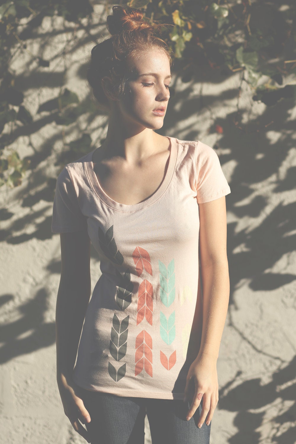 Mod Leaves Ladies Scoop Neck Tee Apricot
