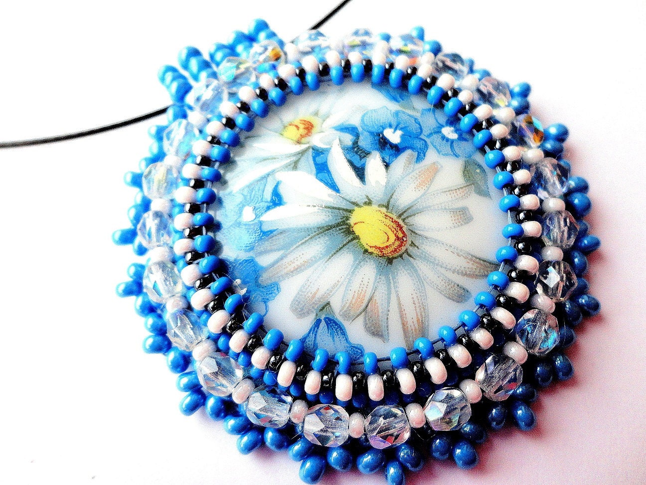 Daisy Necklace on Daisy Necklace  Embroidery Porcelain Cameo Necklace  Daisy Flower