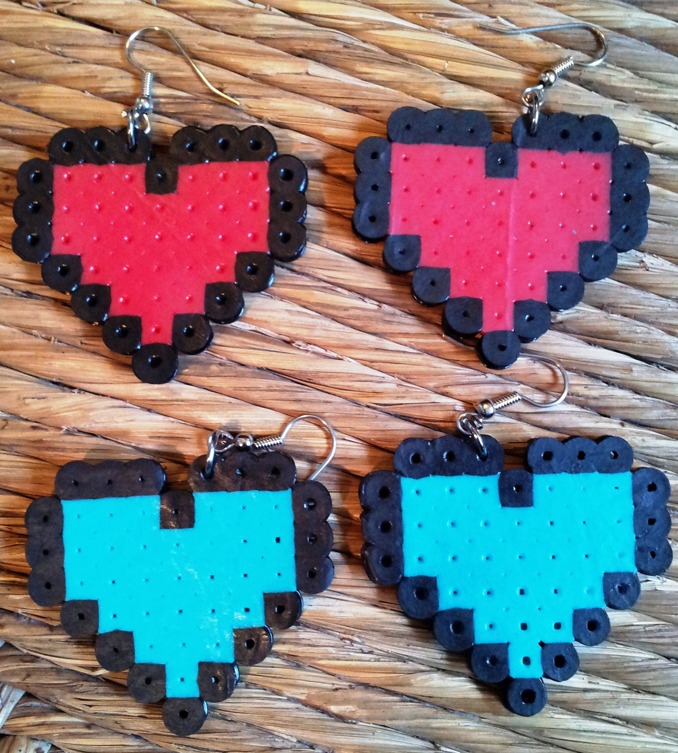 Pixel Heart Earrings - 8 bit perler hanna fusible bead video game heart level up health geekery nerdy swag FREE shipping to USA fish hook - UpcycleFever