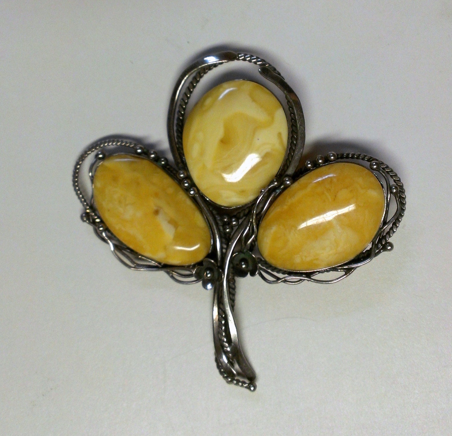 Vintage Butterscotch Amber Silver Artisan Flower Brooch / Pin