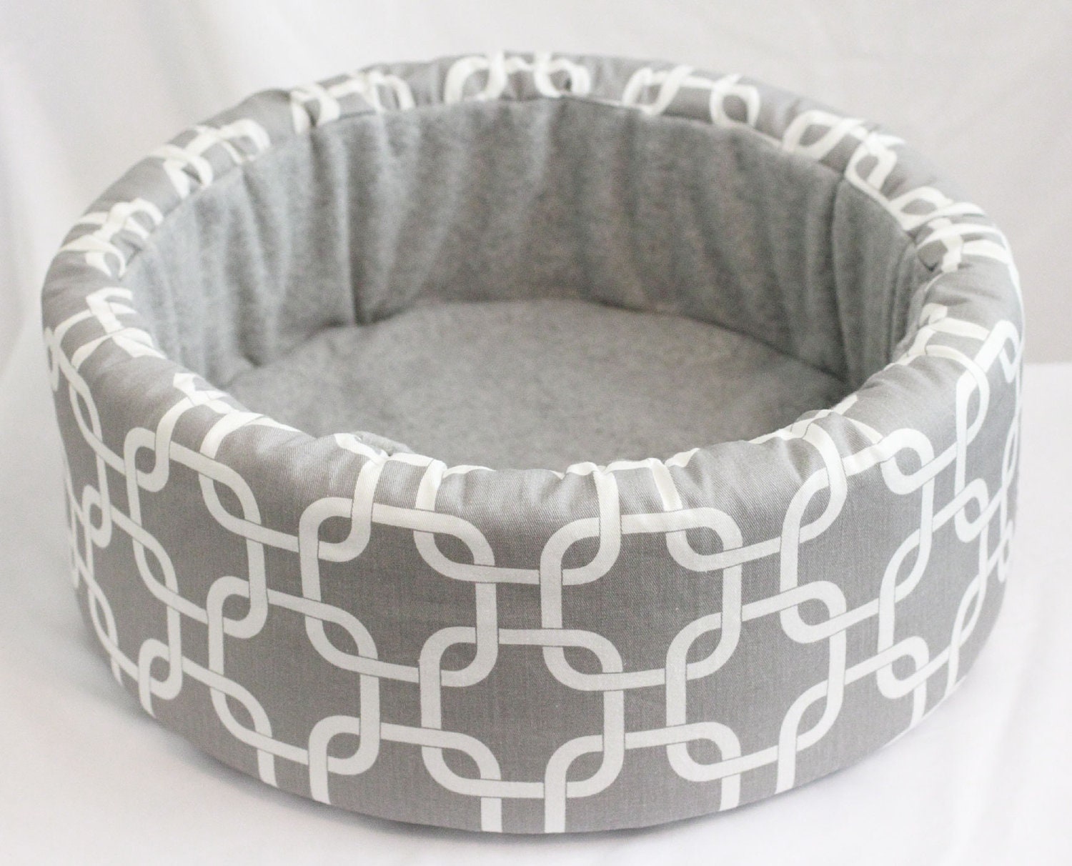 14" Self Warming Cat Bed in Grey and White Print