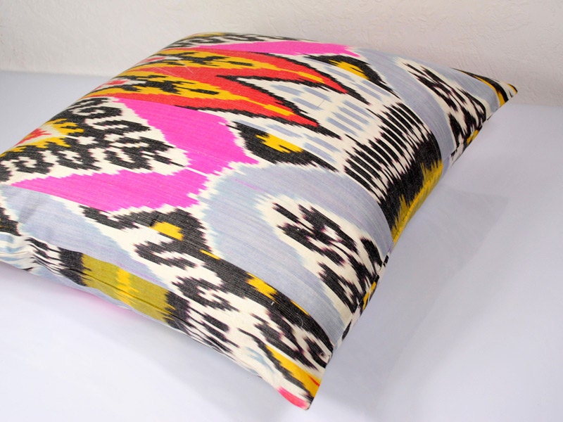 IKAT PILLOW 18x18 Decorative Throw Pillows red 18x18 Modern Pillow Covers NPI101