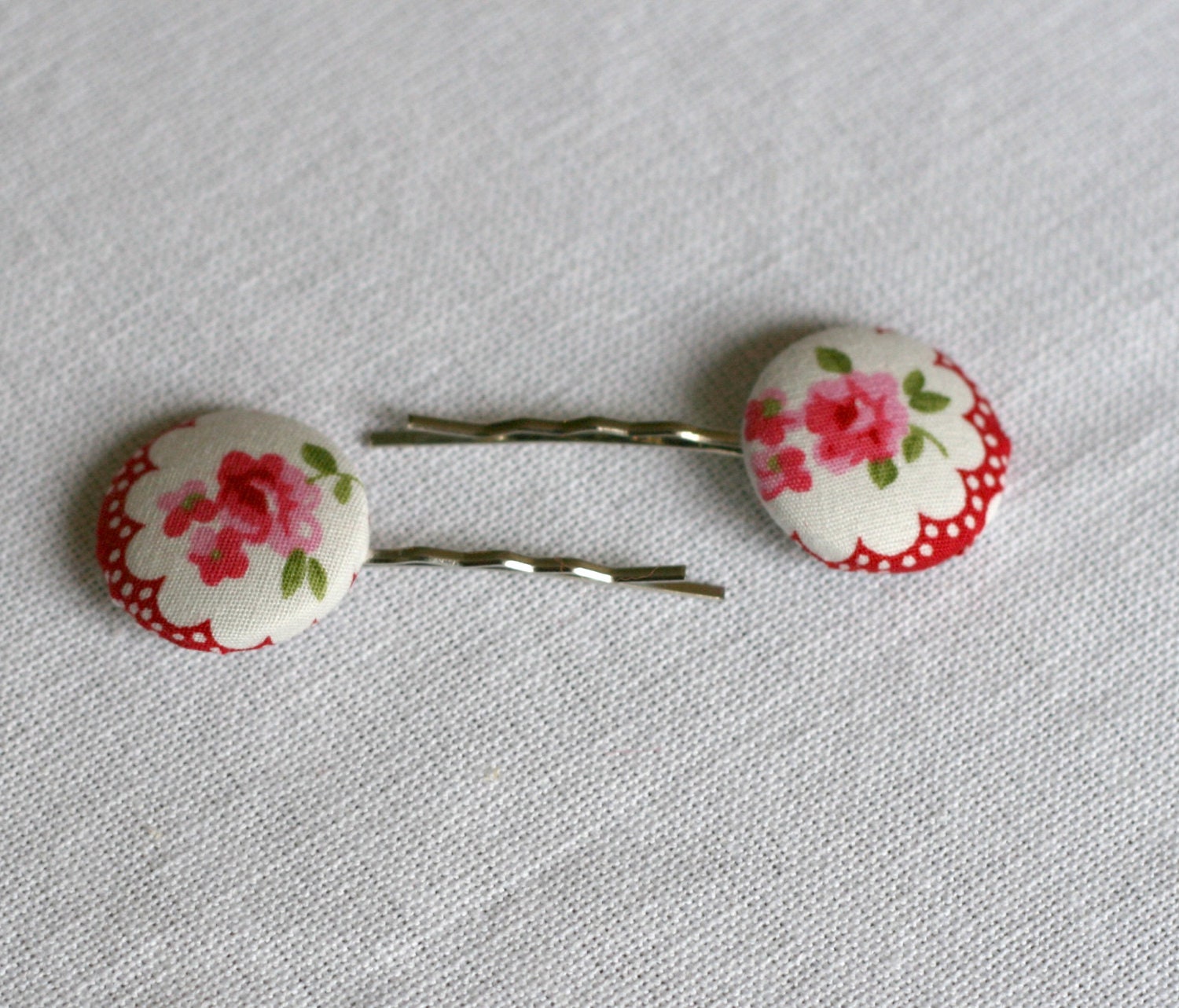 Red & White Floral Fabric Covered Button Hairslides