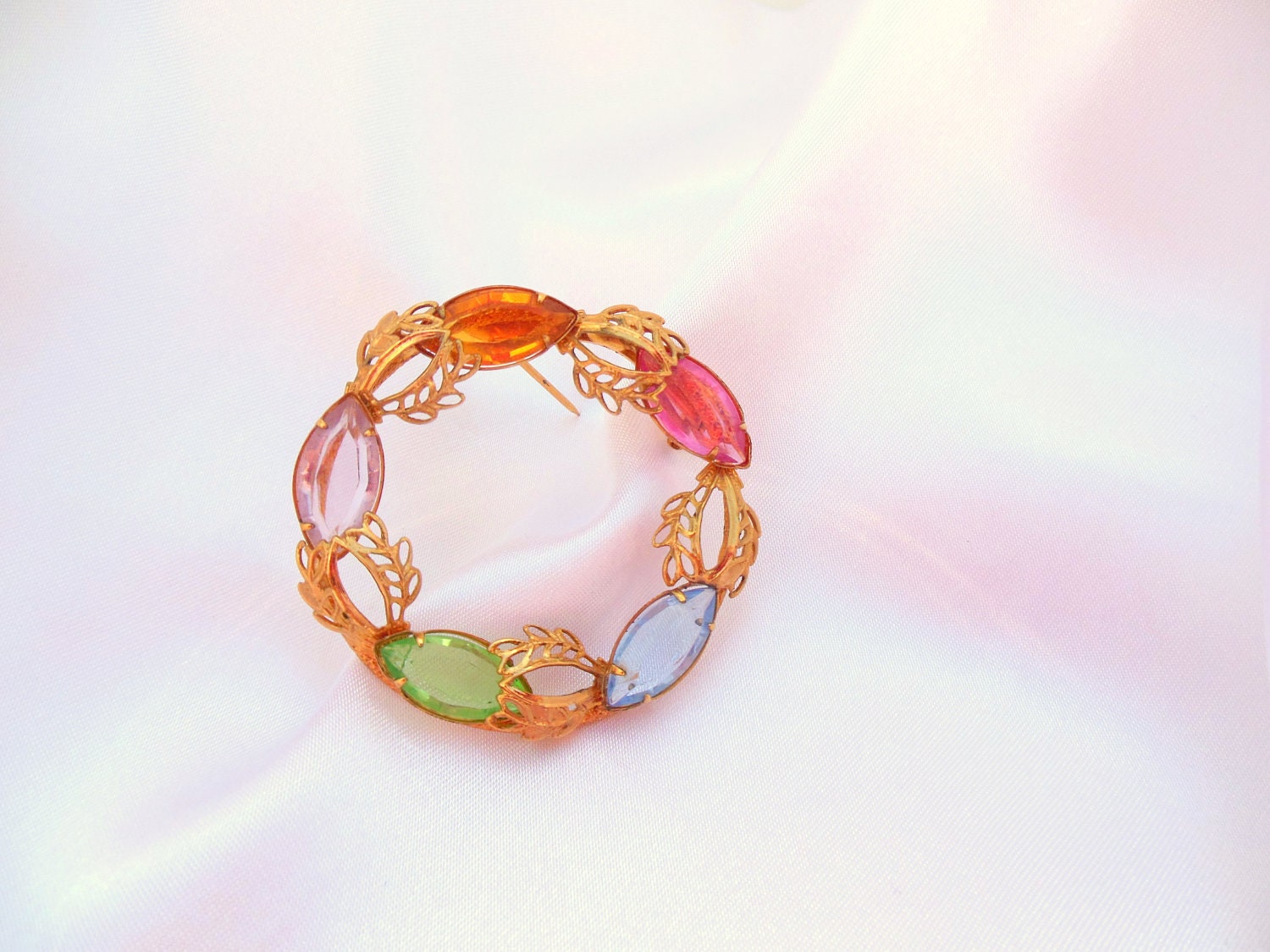 Multicolor Rhinestone Brooch with Gold Tone Circle Fab 60s Look