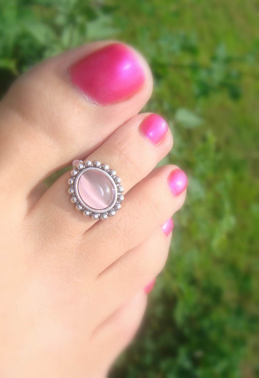 Toe Ring - Pink Glass - Metal Base - Stretch Bead Toe Ring