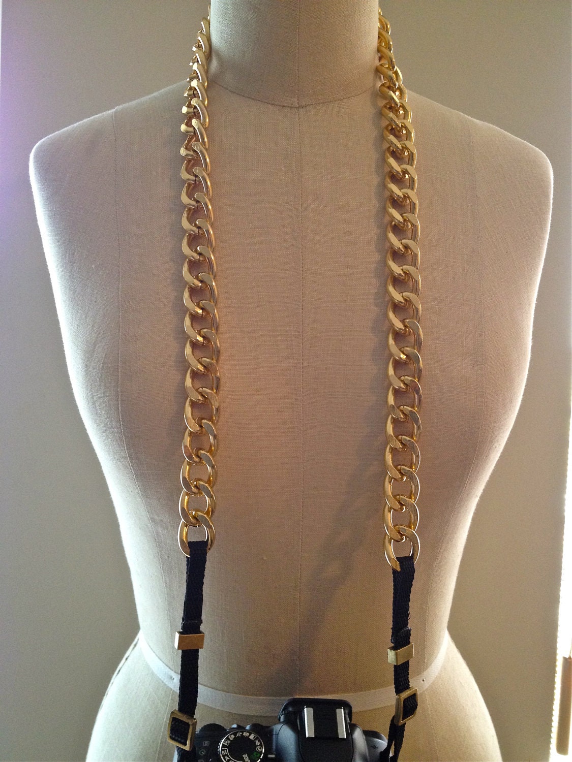 Chain link camera strap