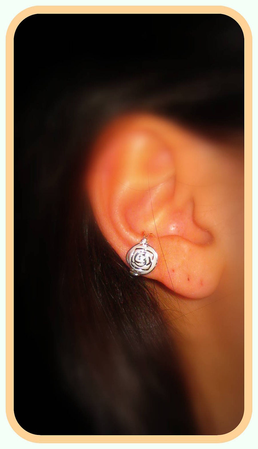 Ear Cuff White Rose