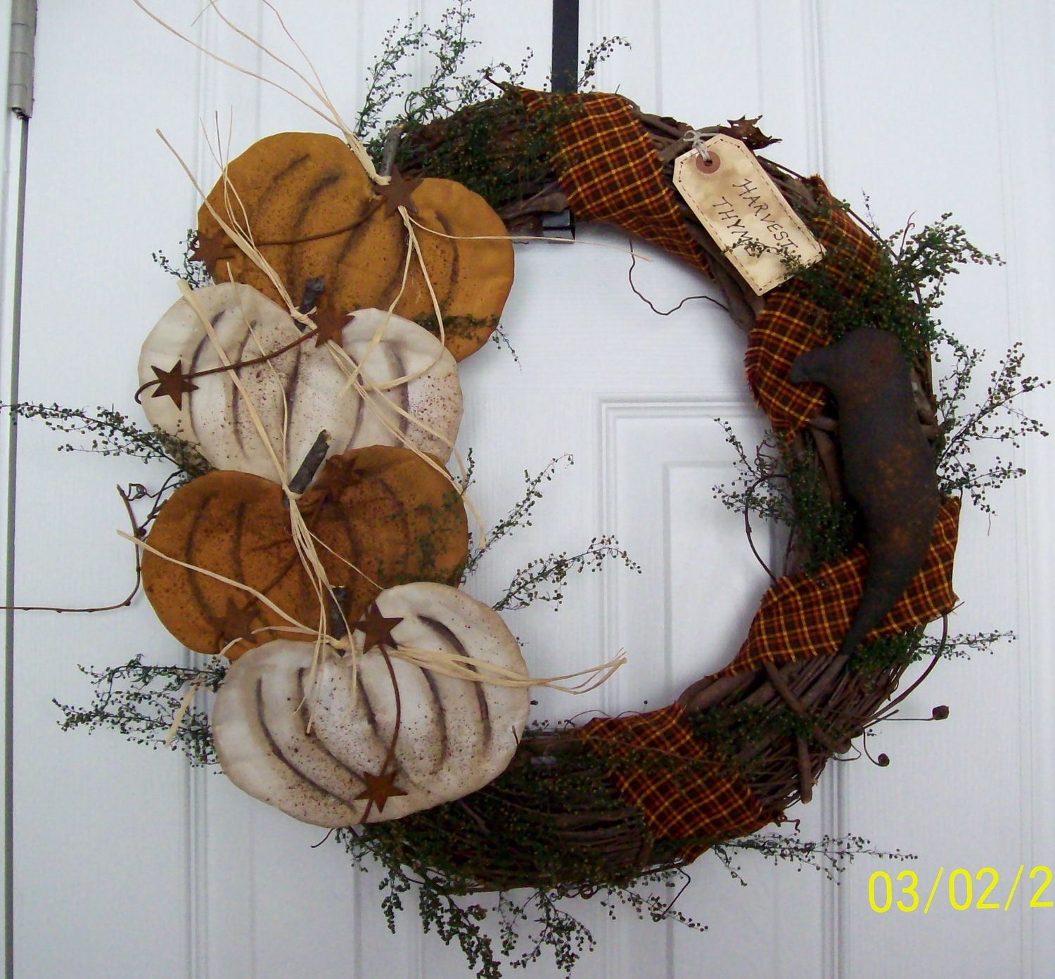 Primitive Fall/ Halloween Folk Art Country Wreath with crows "Harvest Thyme"