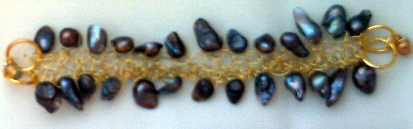 Stick Pearls Wire Crochet Bracelet