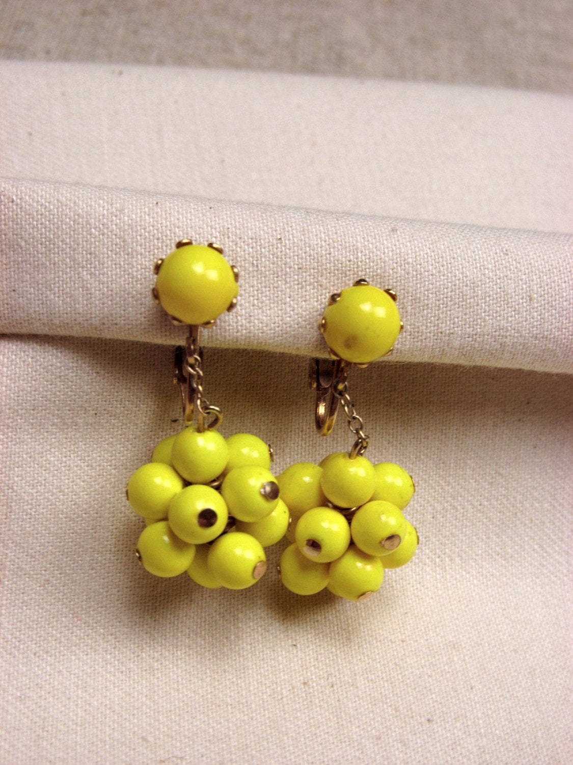Vintage Earrings / Yellow Grape Earrings