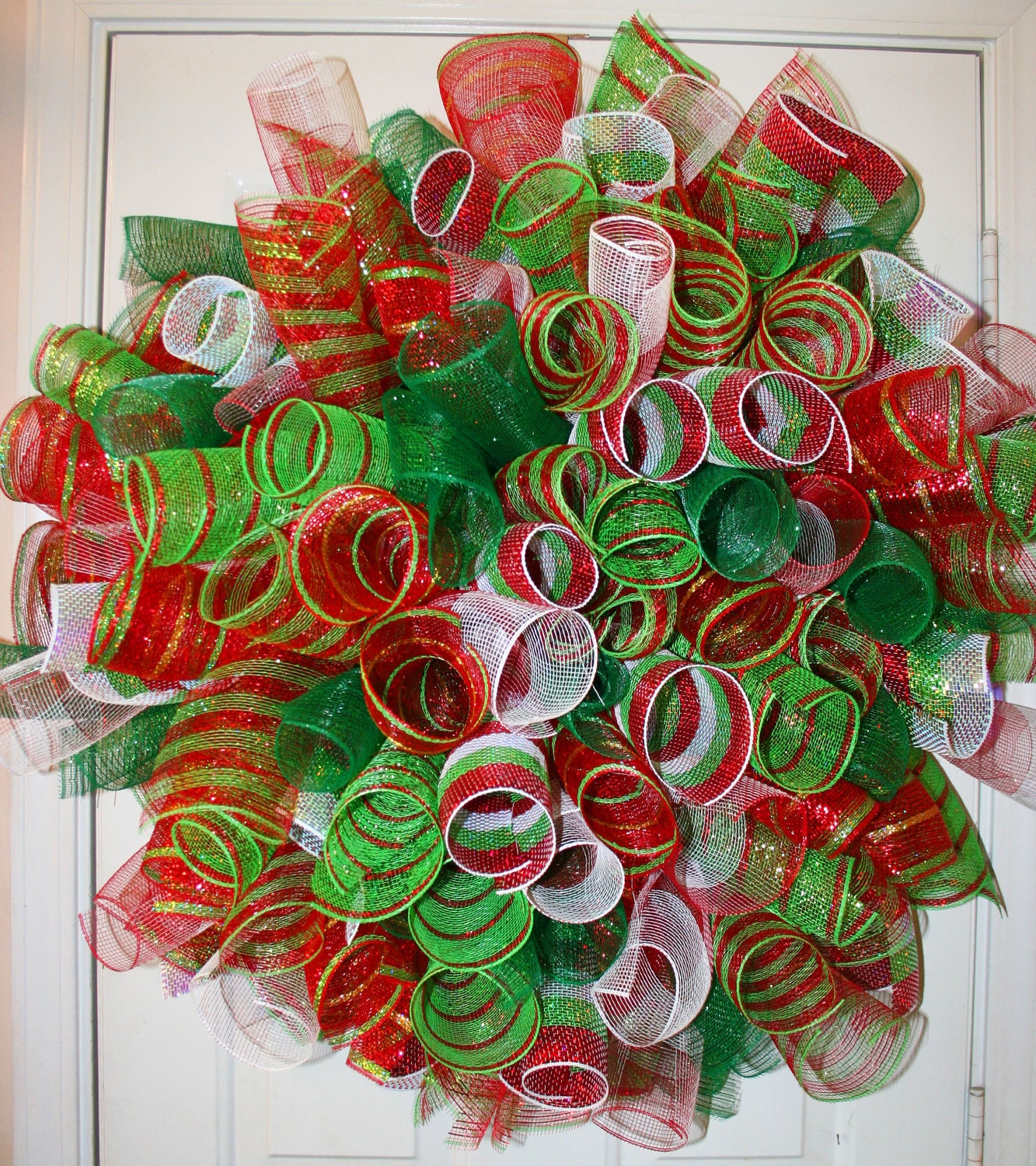 Deco Poly Mesh Curly Wreath - Christmas.