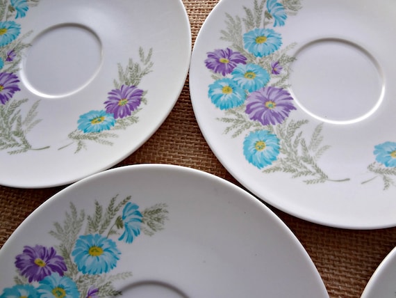 Vintage Apollo Ware Melmac plates- set of 5