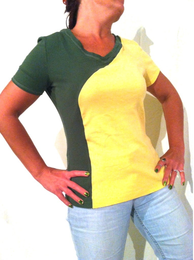 Green and Gold Women's Short Sleeve T - Sz Med