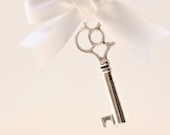 groomsmen key wedding, sweet little boutonniere, unique wedding buttonhole (silver) - KEY to my HEART