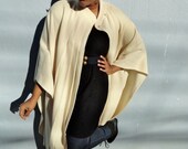 Gorgeous Vintage 80s Alorna Creamy Winter White Oversized Wool Cloak Cape Coat (sz 12-18)
