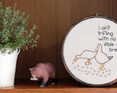 Picky Duck Hand Embroidery - 6" Hoop
