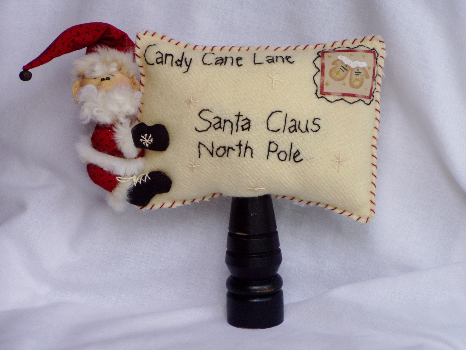 Primitive Santa on Letter Make Do Centerpiece for Christmas - happyvalleyprimitive