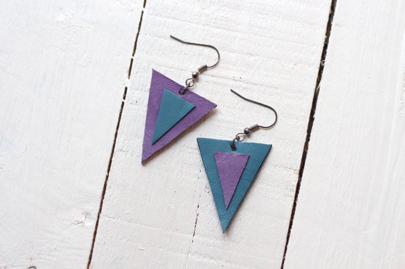 Geometric leather earrings triangles - blue and purple