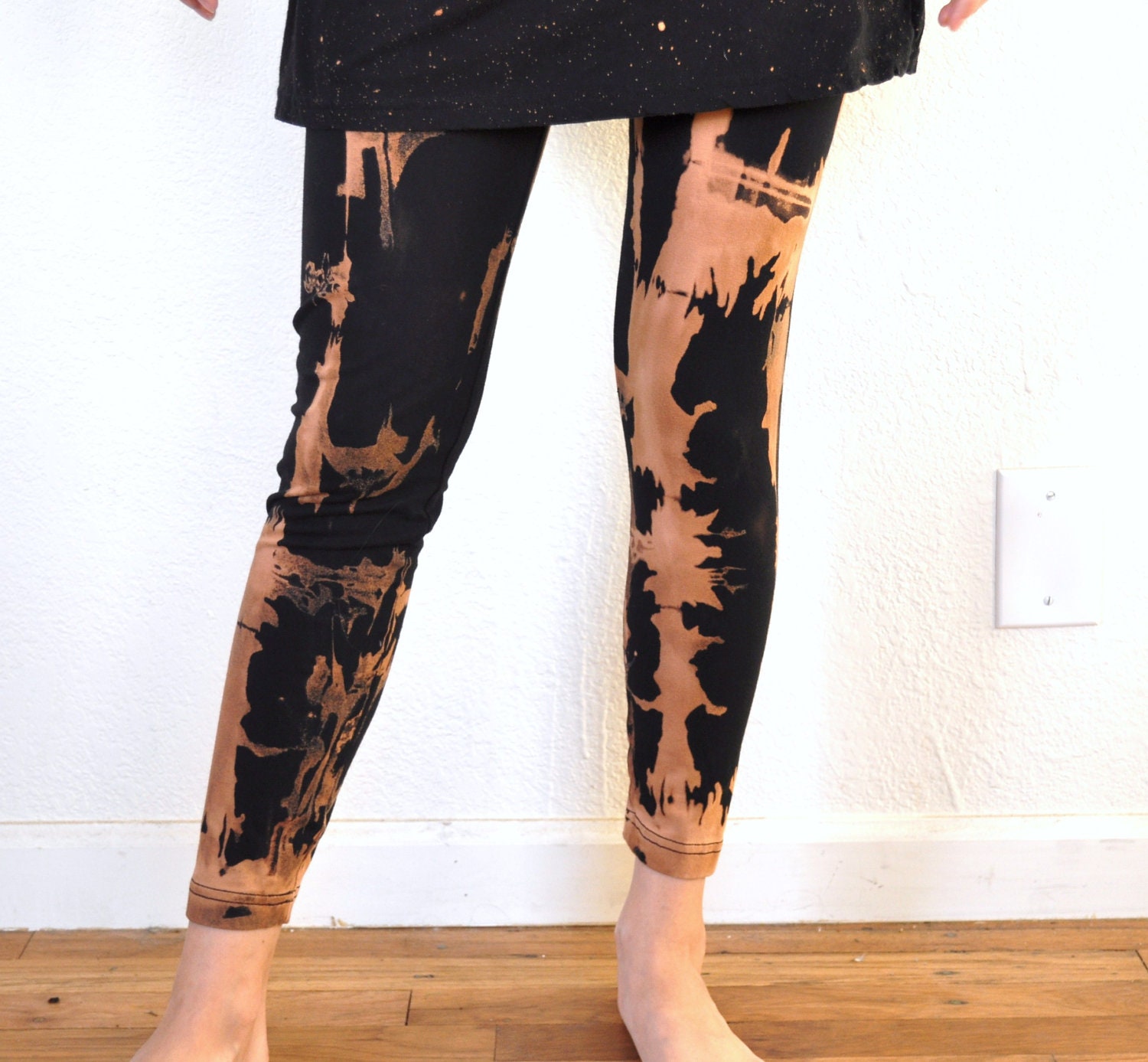 Copper and Black Abstract Patterned Leggings