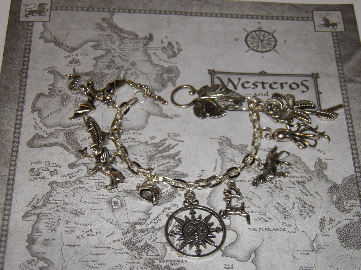 Game of Thrones Bracelet House Banner Game of Thrones Jewelry Sigils Coat of Arms Stark Lannister Targaryen Greyjoy Baratheon Tyrell Tully