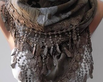 NEW -Gorgeous Scarf / Shawl  Elegant and Classy ....large