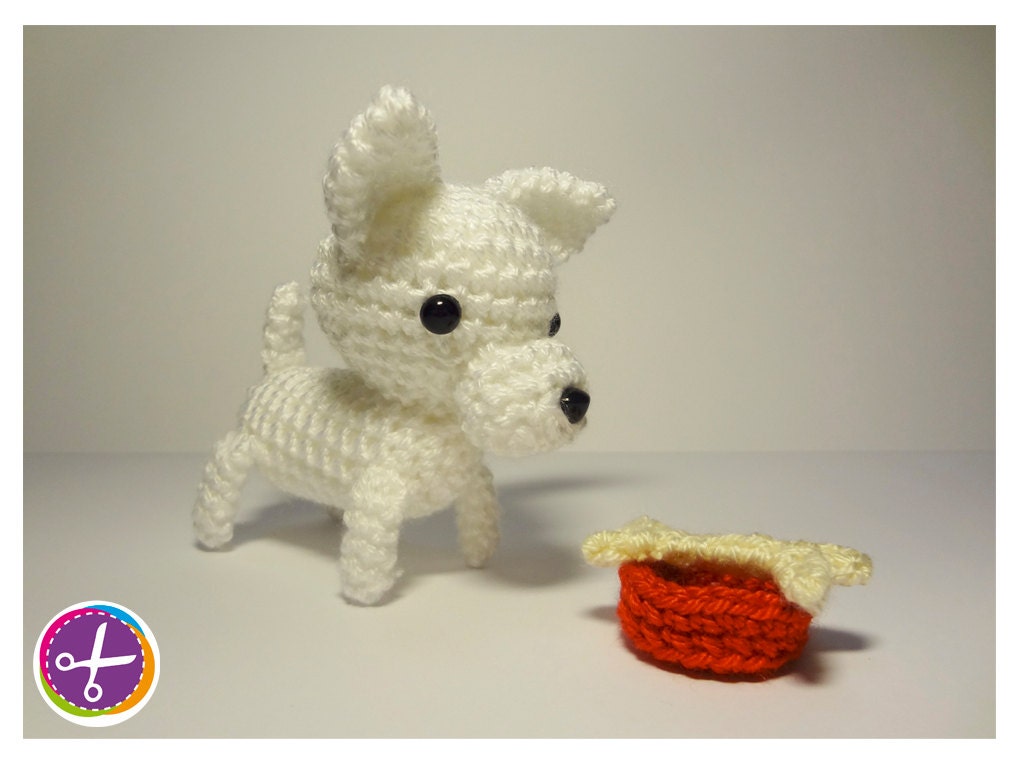 Chihuahua Dog & Food Bowl with Bone Amigurumi