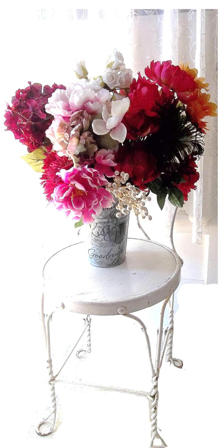 Antique Ice Cream Parlor Chair. Victorian Accent Chair.  SHabby CHic WHite. Iron and wood Seat
