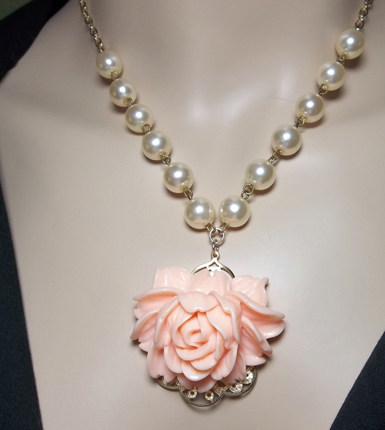 Gold Pearl necklace - Coral - Rose - Cabochon necklace - Super feminine - Bridal jewelry - Victorian inspired -