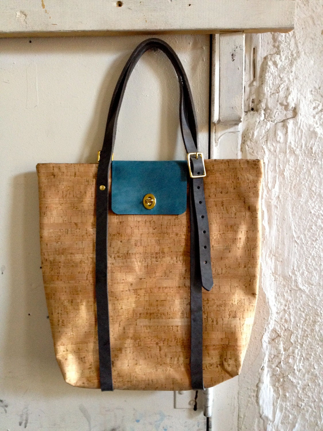 endless summer tote in cork and leather