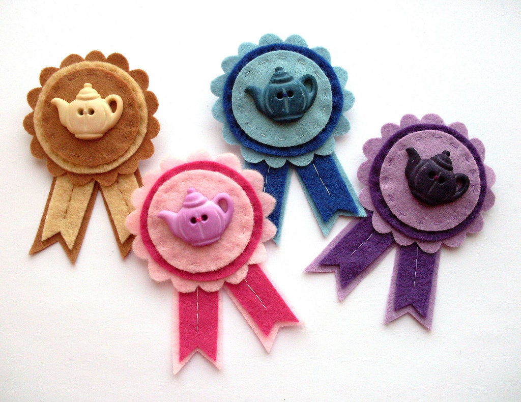 Sale: 4 Teapot Rosettes, felt brooches for tea lovers