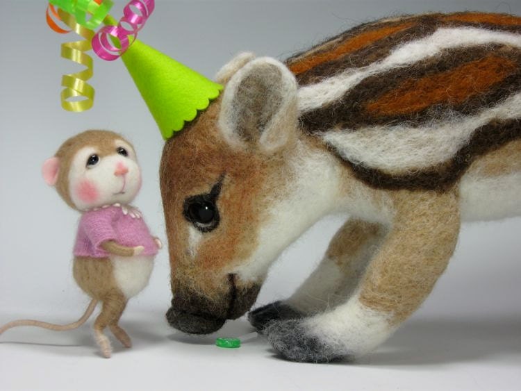 PDF CLASS Needle Felted Animal Dressed Mouse/Bunny Needle Felting Class to create BOTH the Bunny and Mouse
