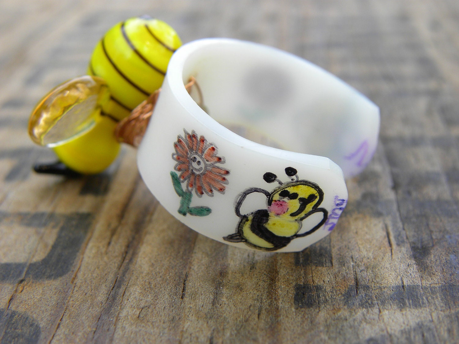 OMG BEES Glass and Shrink Plastic Ring