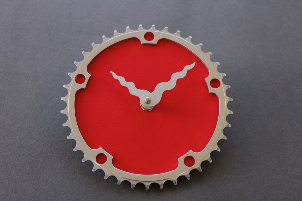 bicycle clock - red campy